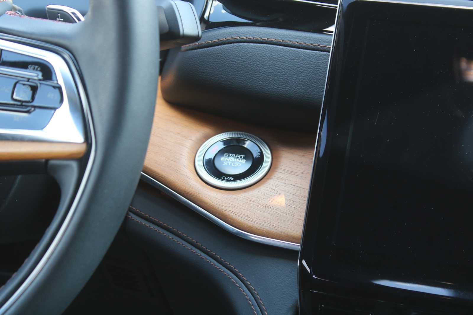 2025 Jeep Grand Cherokee Summit Reserve