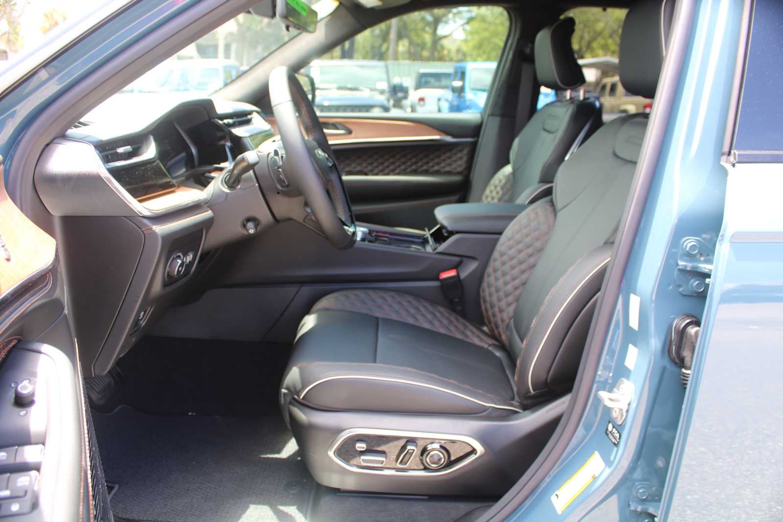 2026 Jeep Grand Cherokee Summit