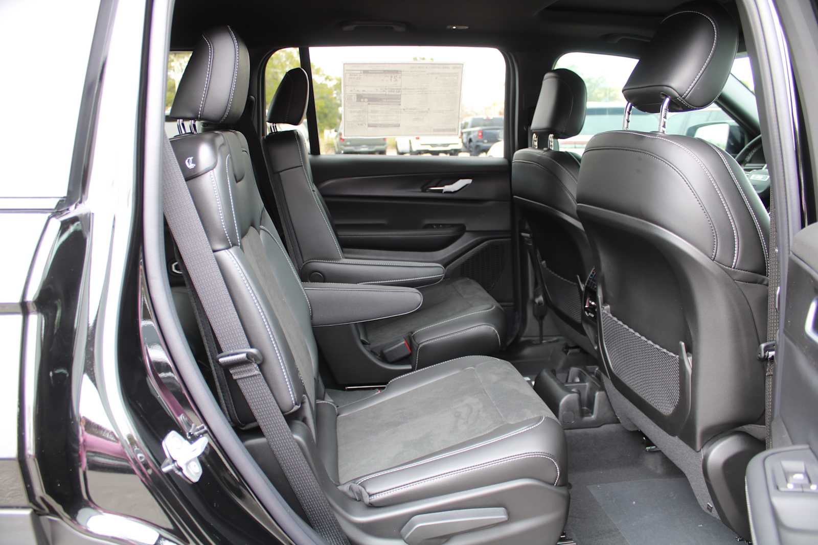 2025 Jeep Grand Cherokee GRAND CHEROKEE L ALTITUDE X 4X2