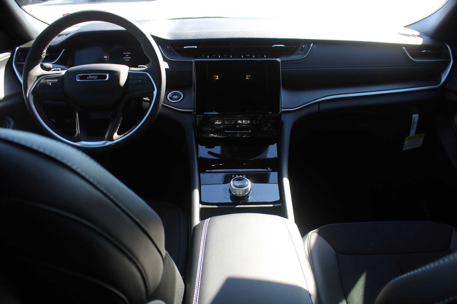 2025 Jeep Grand Cherokee GRAND CHEROKEE L ALTITUDE X 4X2