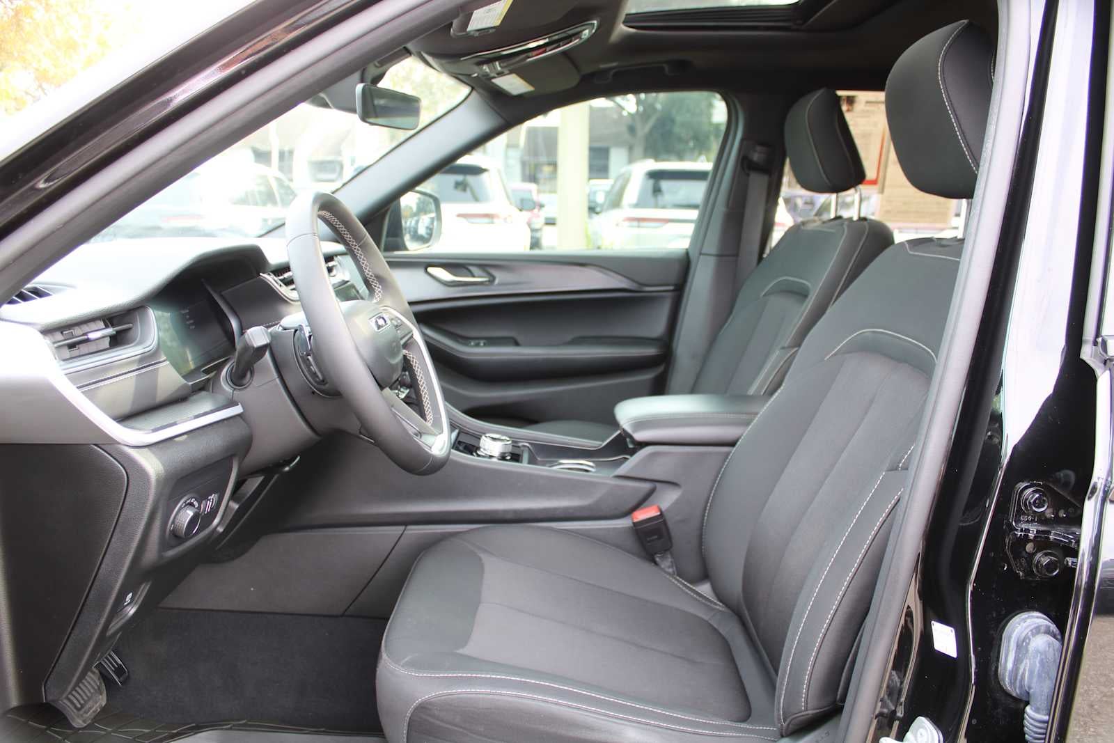 2025 Jeep Grand Cherokee L Laredo X