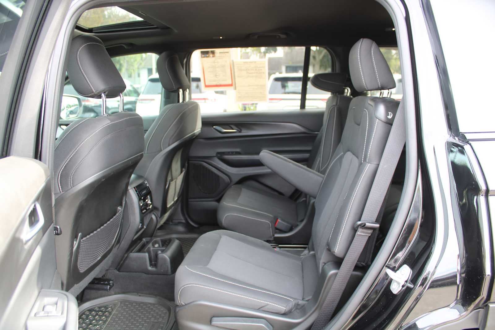 2025 Jeep Grand Cherokee L Laredo X