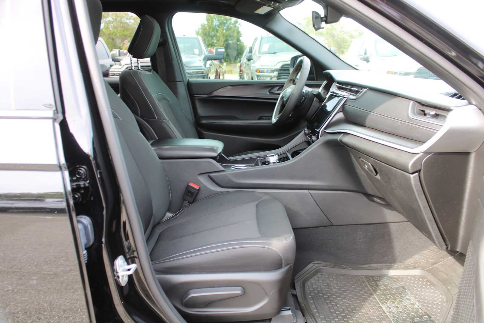 2025 Jeep Grand Cherokee L Laredo X
