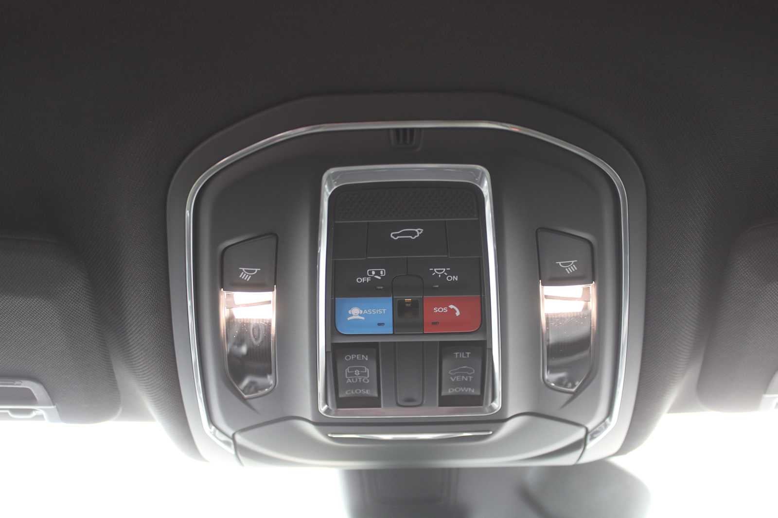 2025 Jeep Grand Cherokee GRAND CHEROKEE L ALTITUDE X 4X2