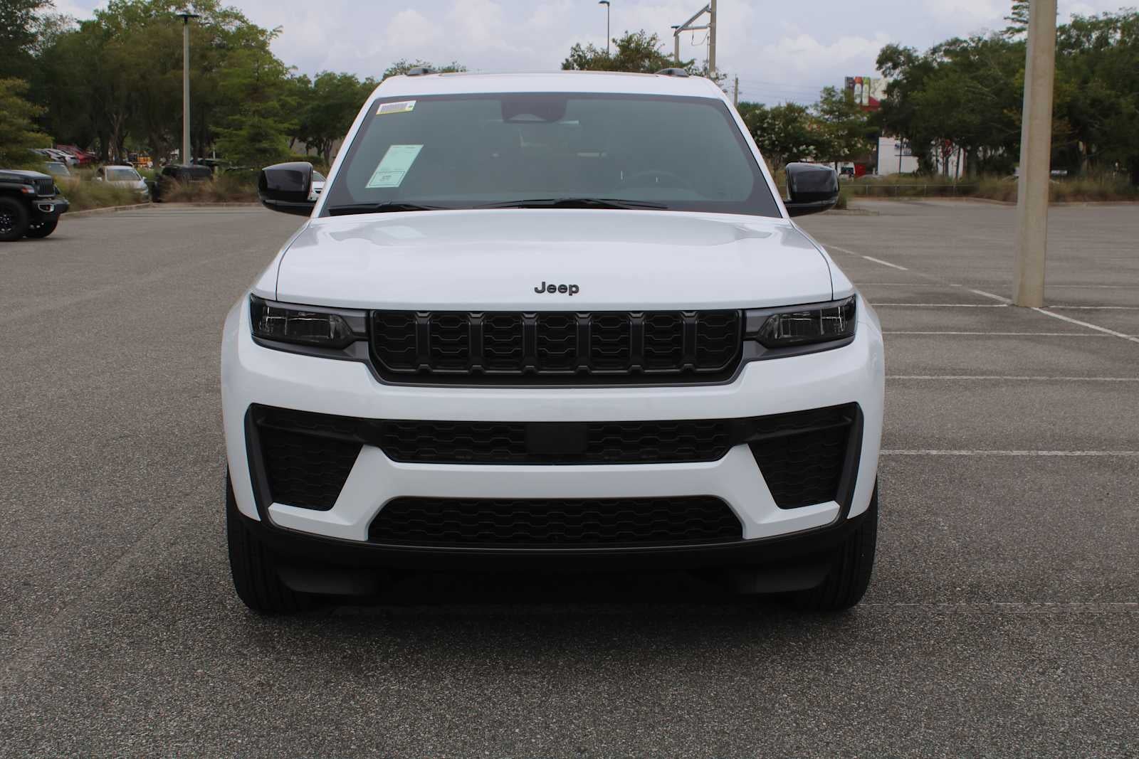 2026 Jeep Grand Cherokee L Laredo Altitude