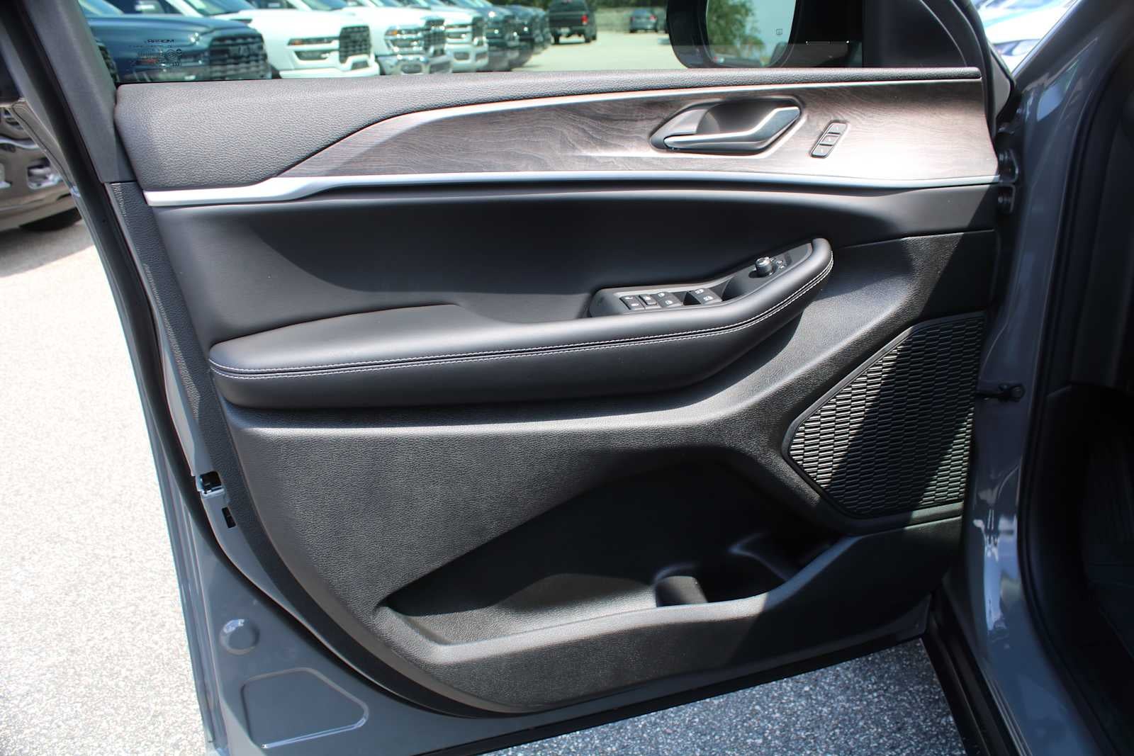 2027 Jeep Grand Cherokee L Limited