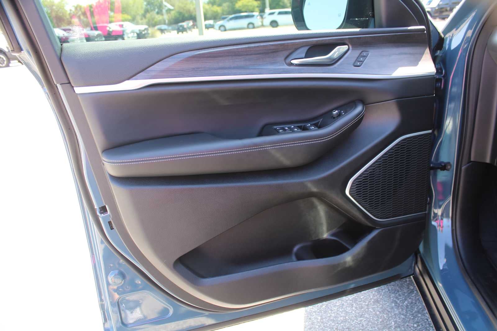 2026 Jeep Grand Cherokee GRAND CHEROKEE L LIMITED 4X2