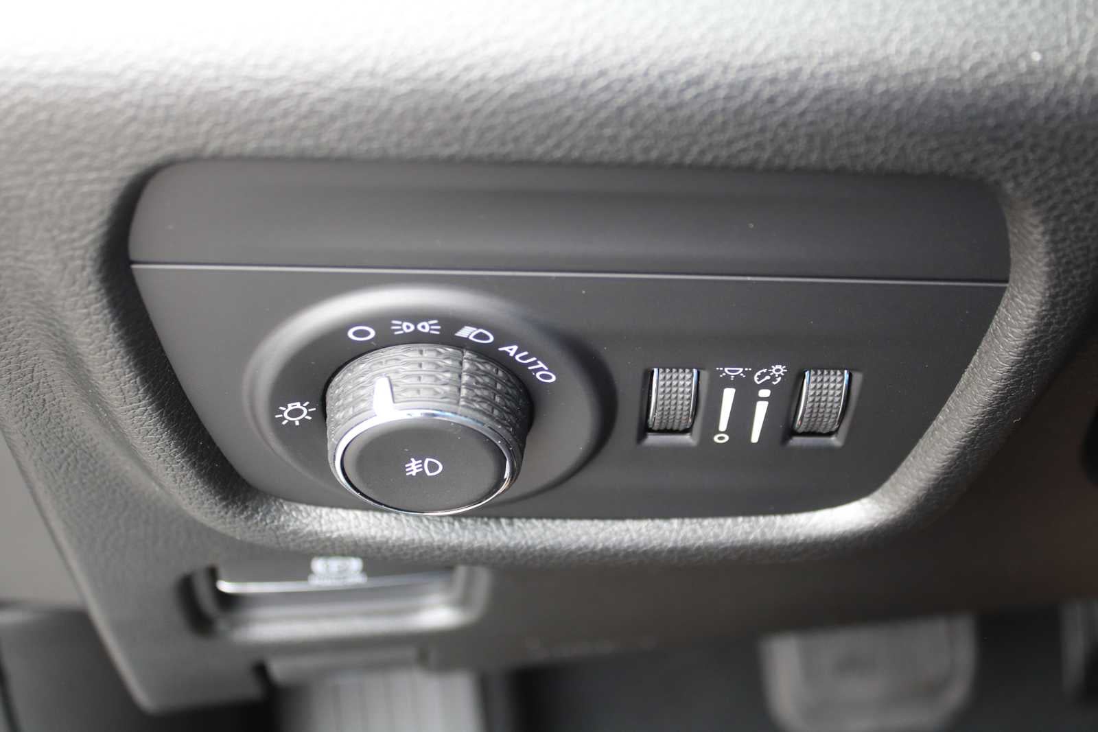 2027 Jeep Grand Cherokee L Limited