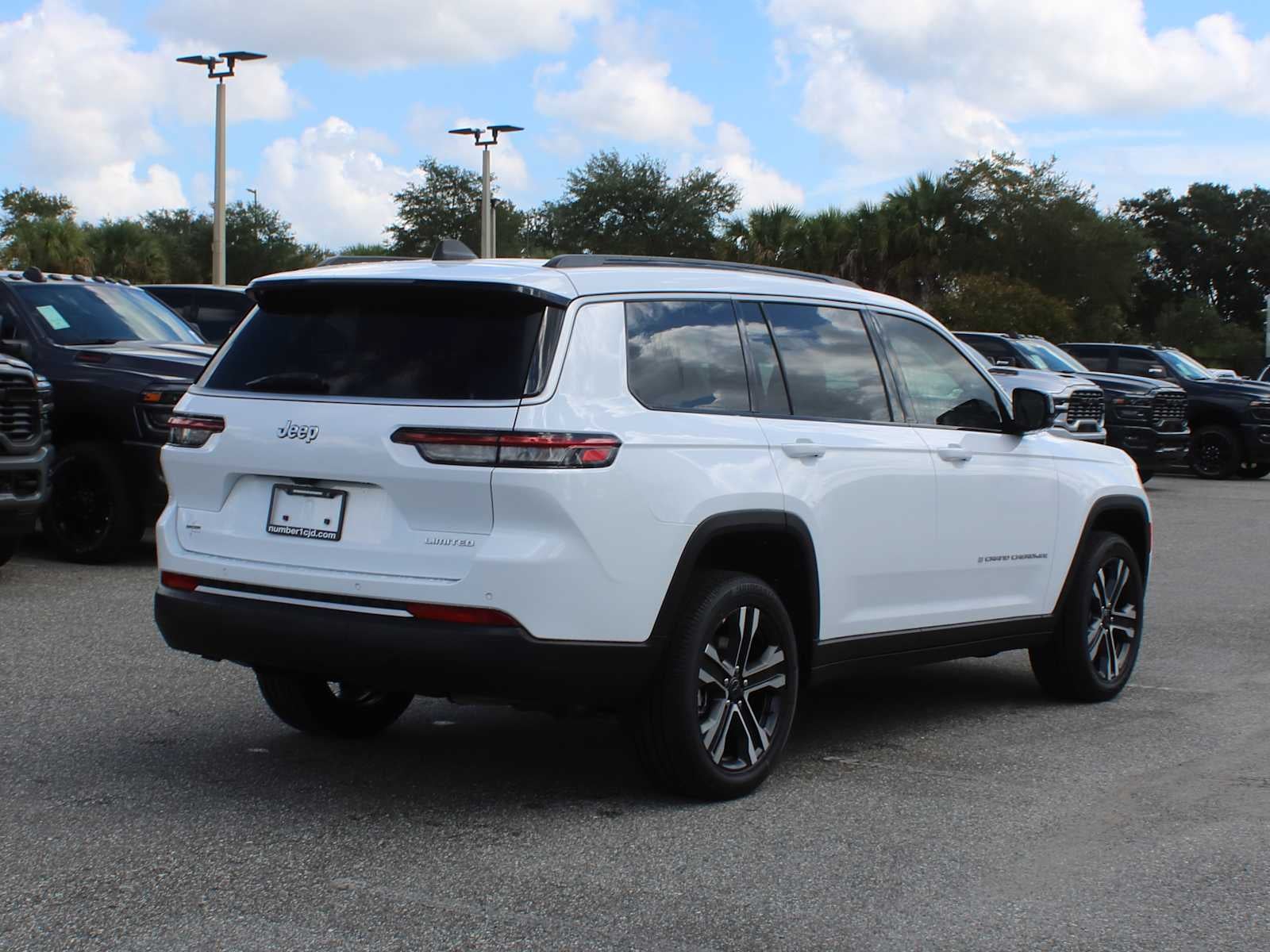 2027 Jeep Grand Cherokee L Limited
