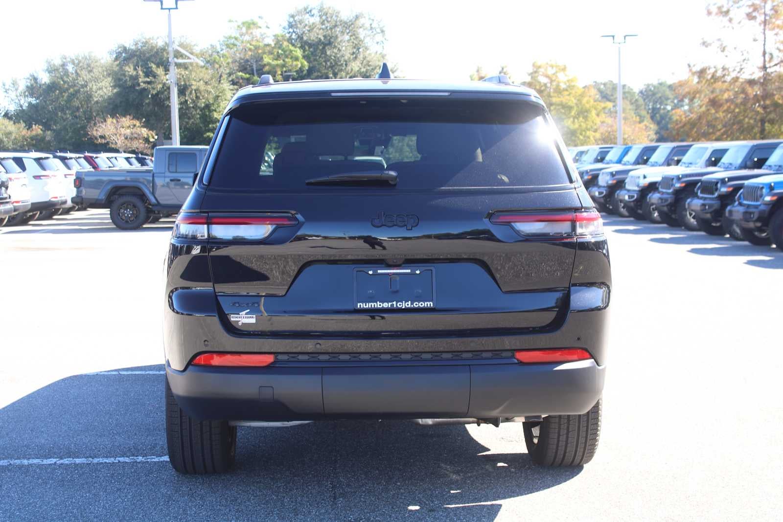 2025 Jeep Grand Cherokee GRAND CHEROKEE L LIMITED 4X4