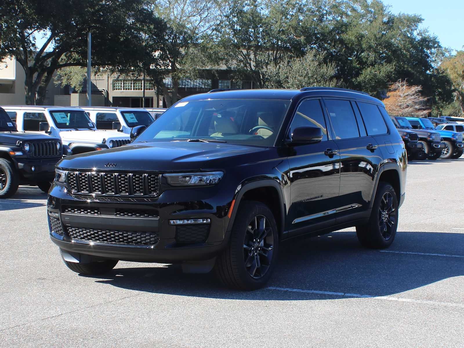 2025 Jeep Grand Cherokee GRAND CHEROKEE L LIMITED 4X4