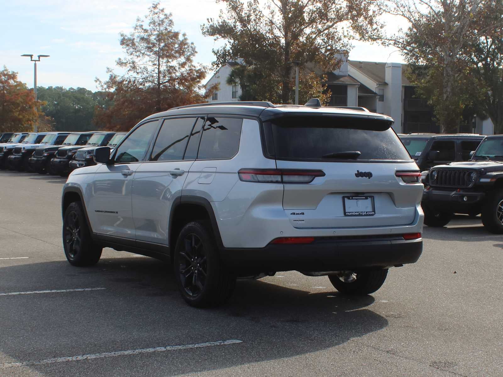 2025 Jeep Grand Cherokee GRAND CHEROKEE L LIMITED 4X4