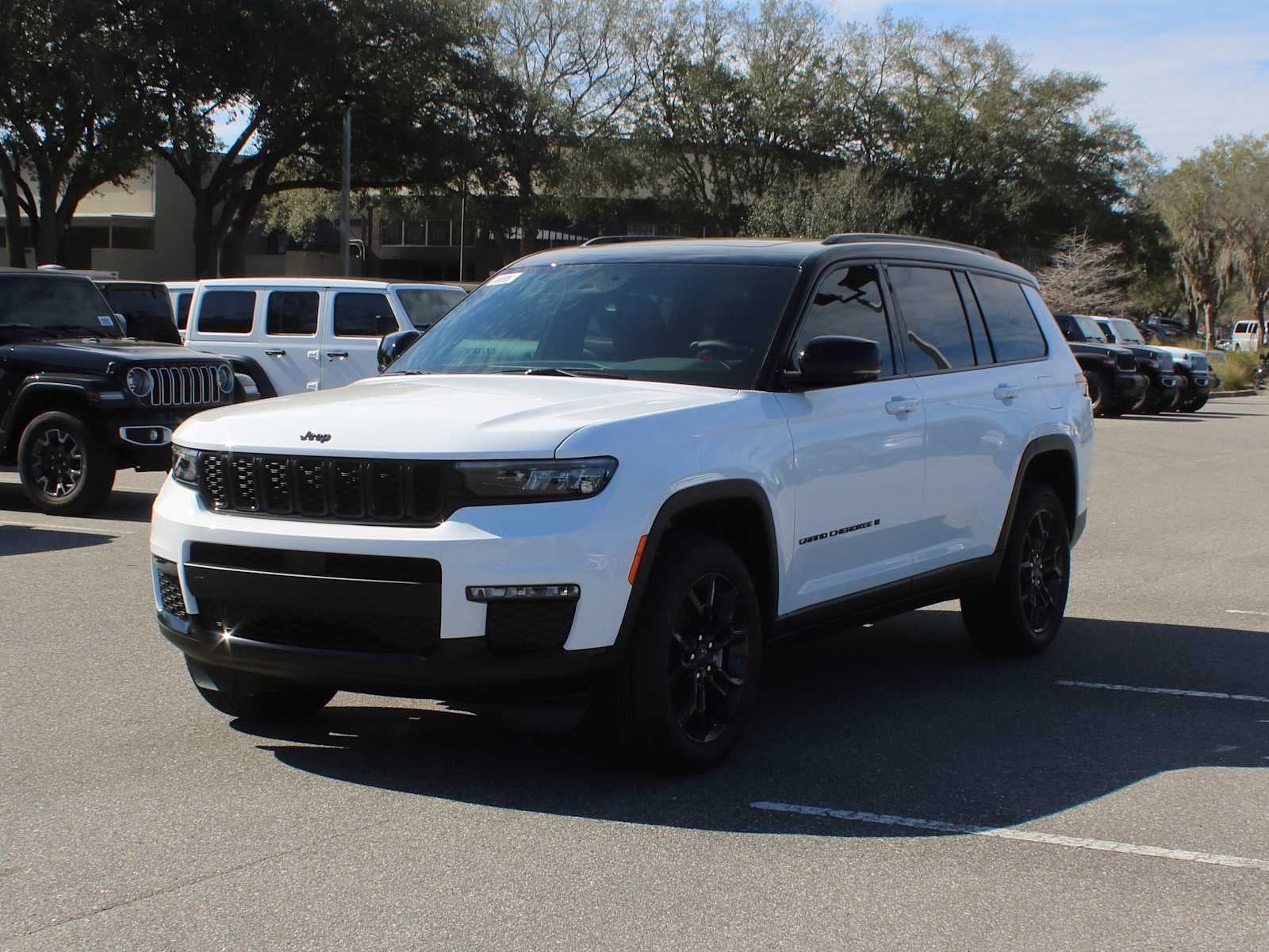 2025 Jeep Grand Cherokee GRAND CHEROKEE L LIMITED 4X4