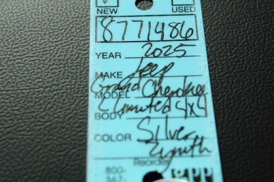 2025 Jeep Grand Cherokee GRAND CHEROKEE L LIMITED 4X4