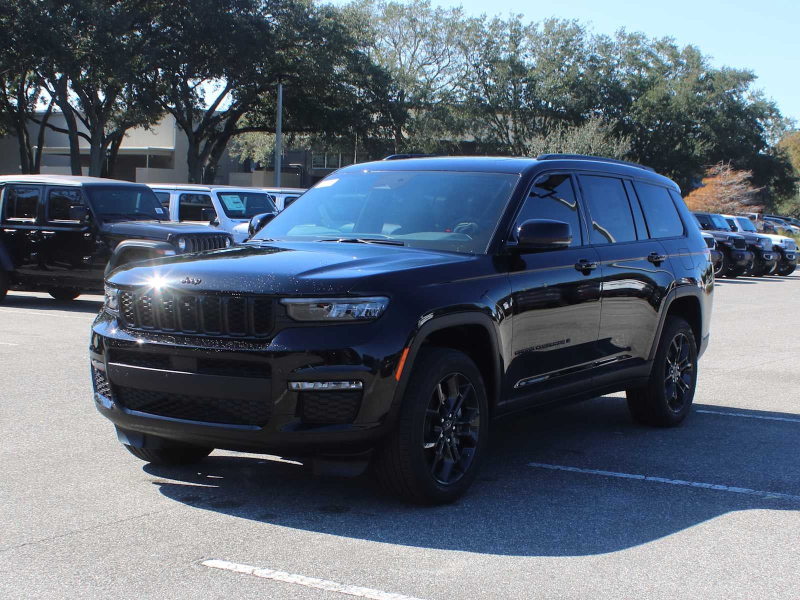 2025 Jeep Grand Cherokee GRAND CHEROKEE L LIMITED 4X4
