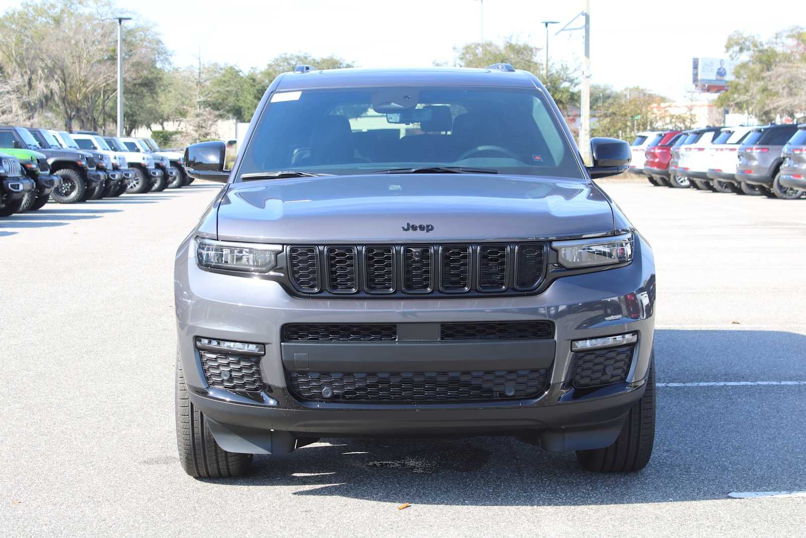 2025 Jeep Grand Cherokee GRAND CHEROKEE L LIMITED 4X4