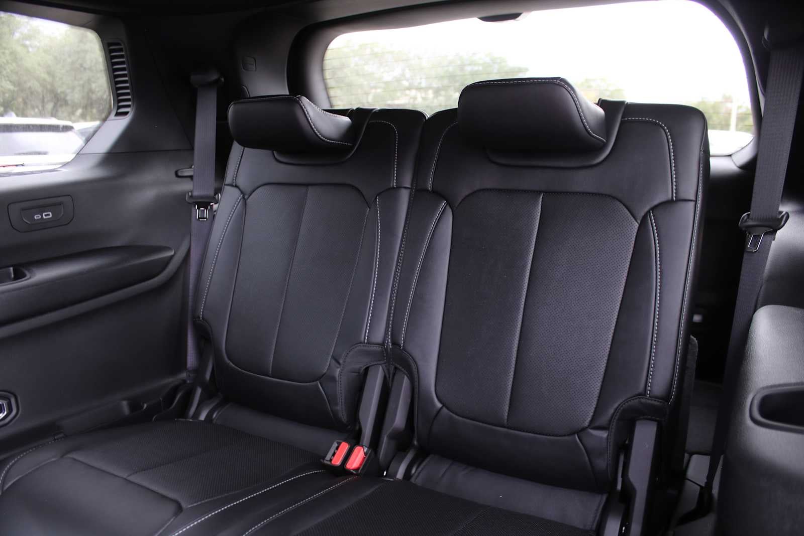 2027 Jeep Grand Cherokee L Limited Reserve