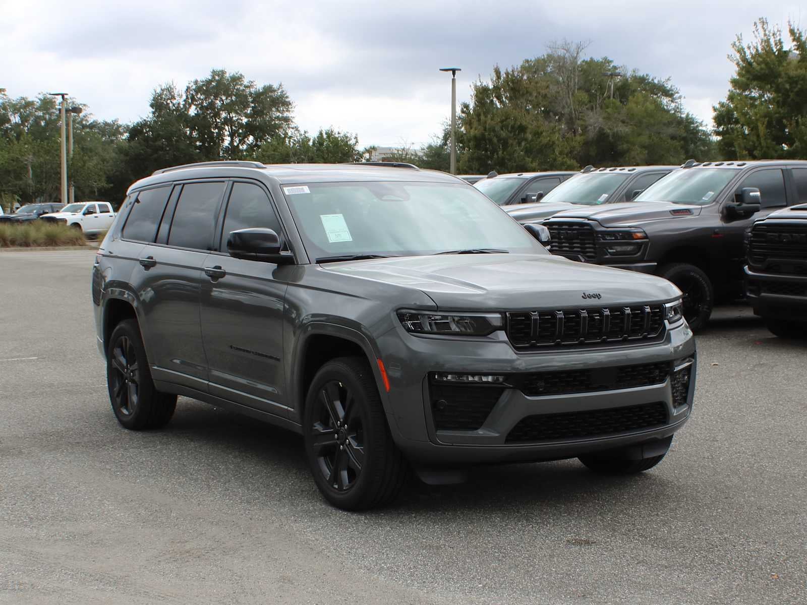 2027 Jeep Grand Cherokee L Limited Reserve