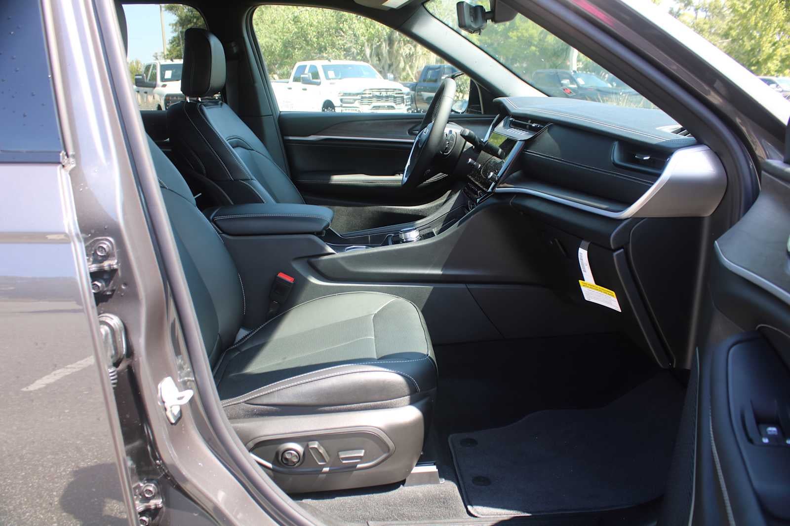 2026 Jeep Grand Cherokee L Limited Reserve