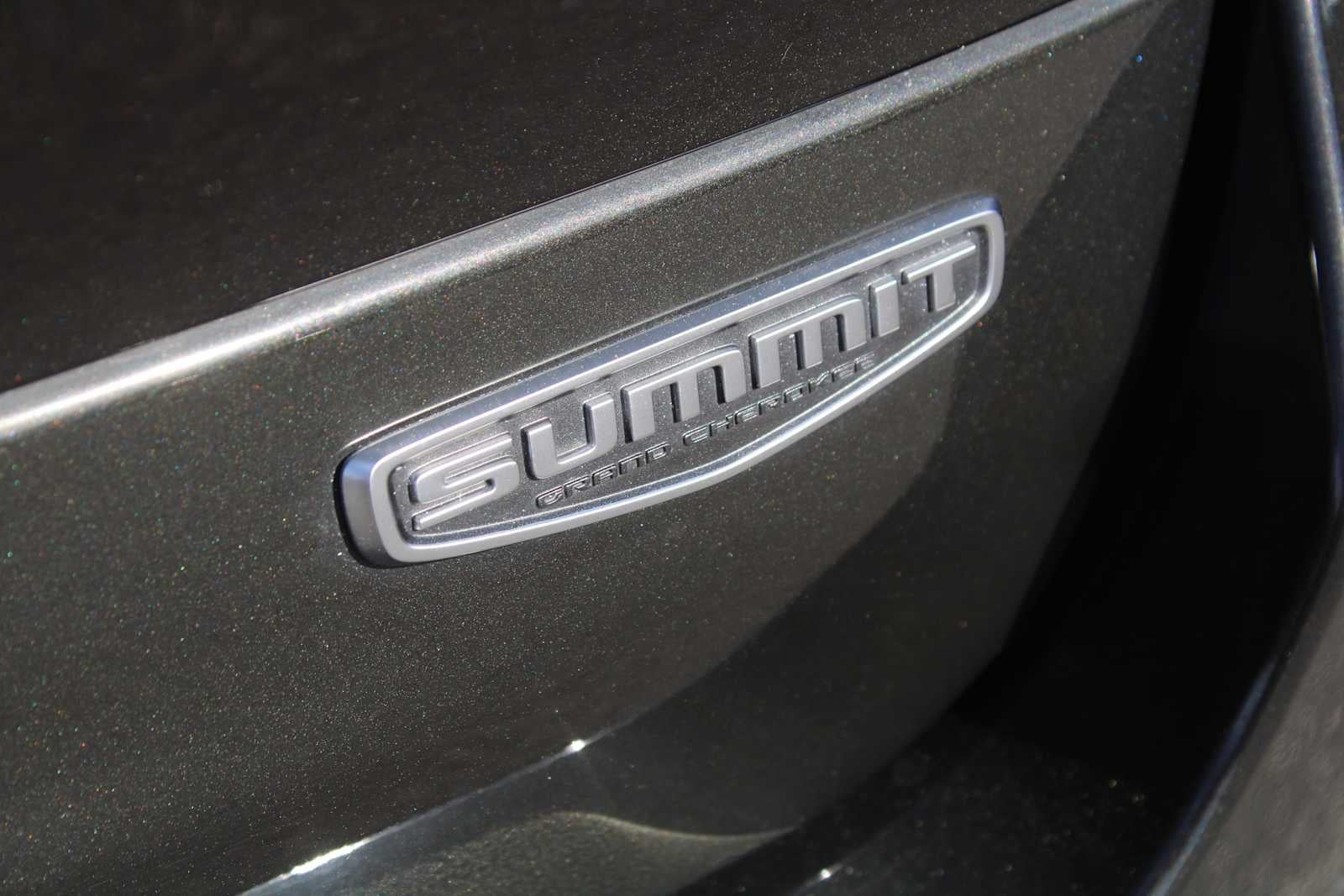 2023 Jeep Grand Cherokee L Summit 4x4