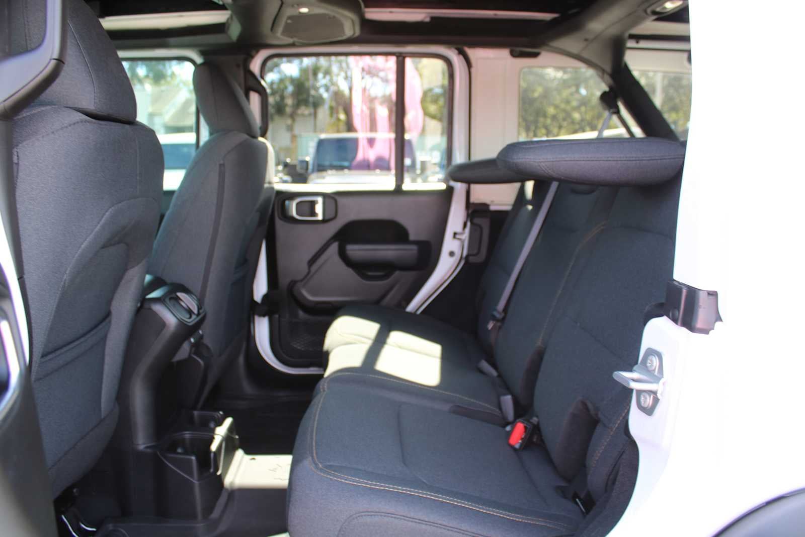 2025 Jeep Wrangler 4-Door Willys 4x4