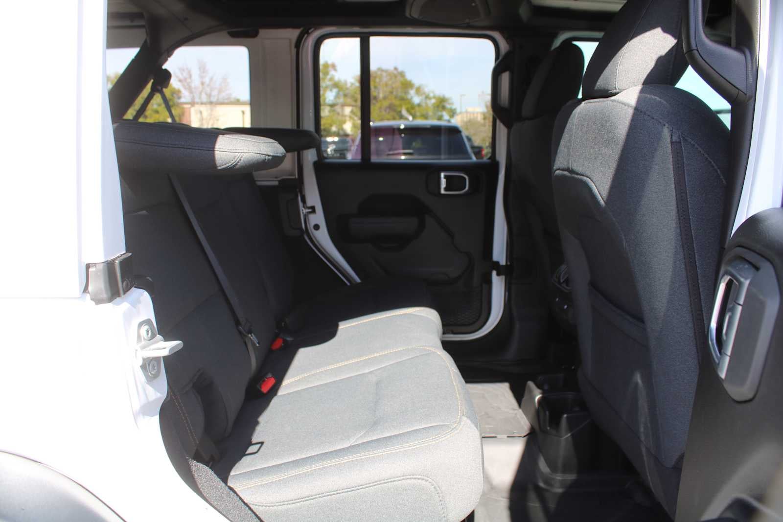 2025 Jeep Wrangler 4-Door Willys 4x4