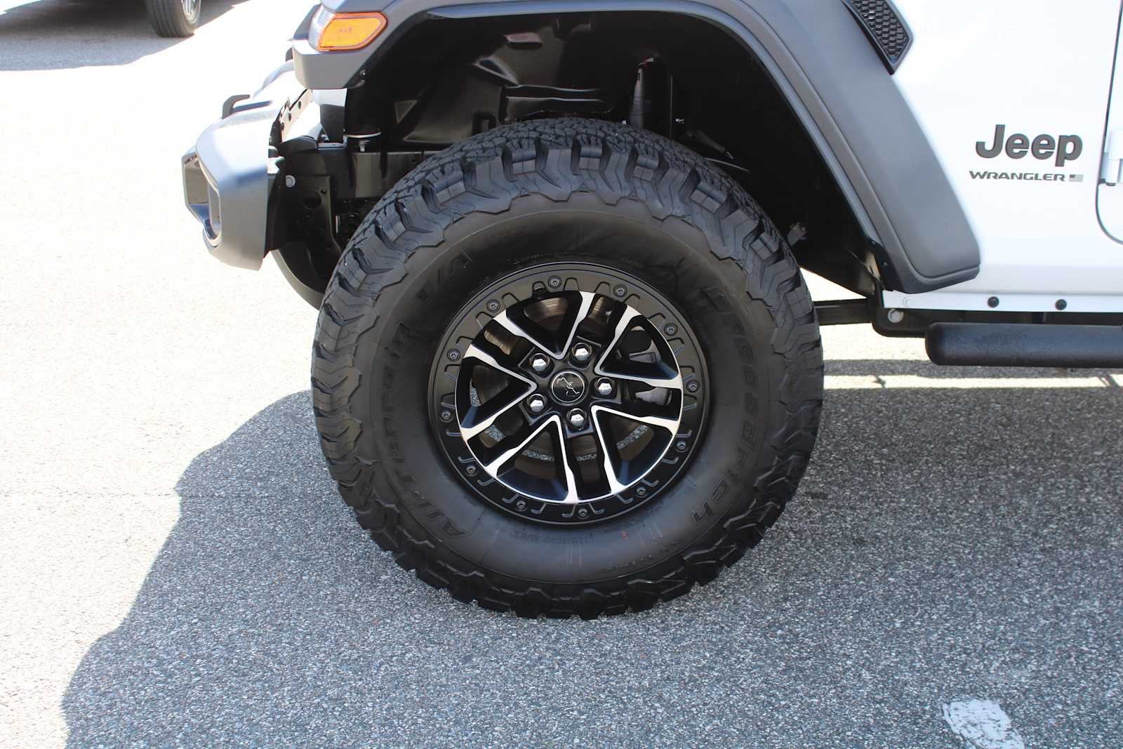 2025 Jeep Wrangler 4-Door Willys 4x4