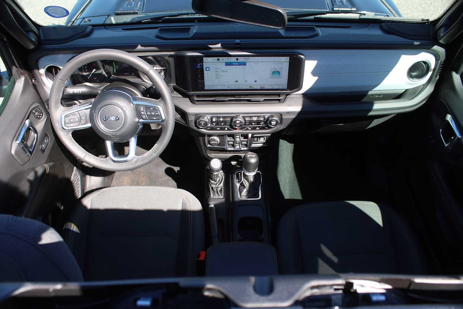 2025 Jeep Wrangler 4xe Sahara 4xe