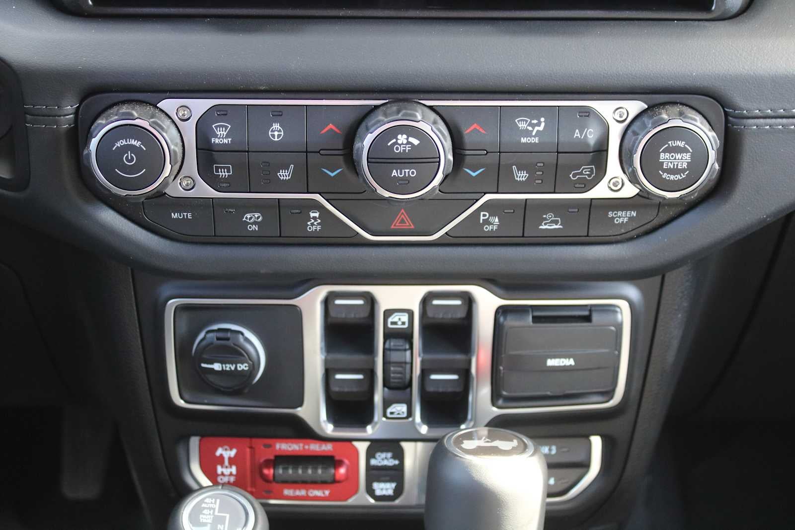 2026 Jeep Wrangler WRANGLER 4-DOOR MOAB 392