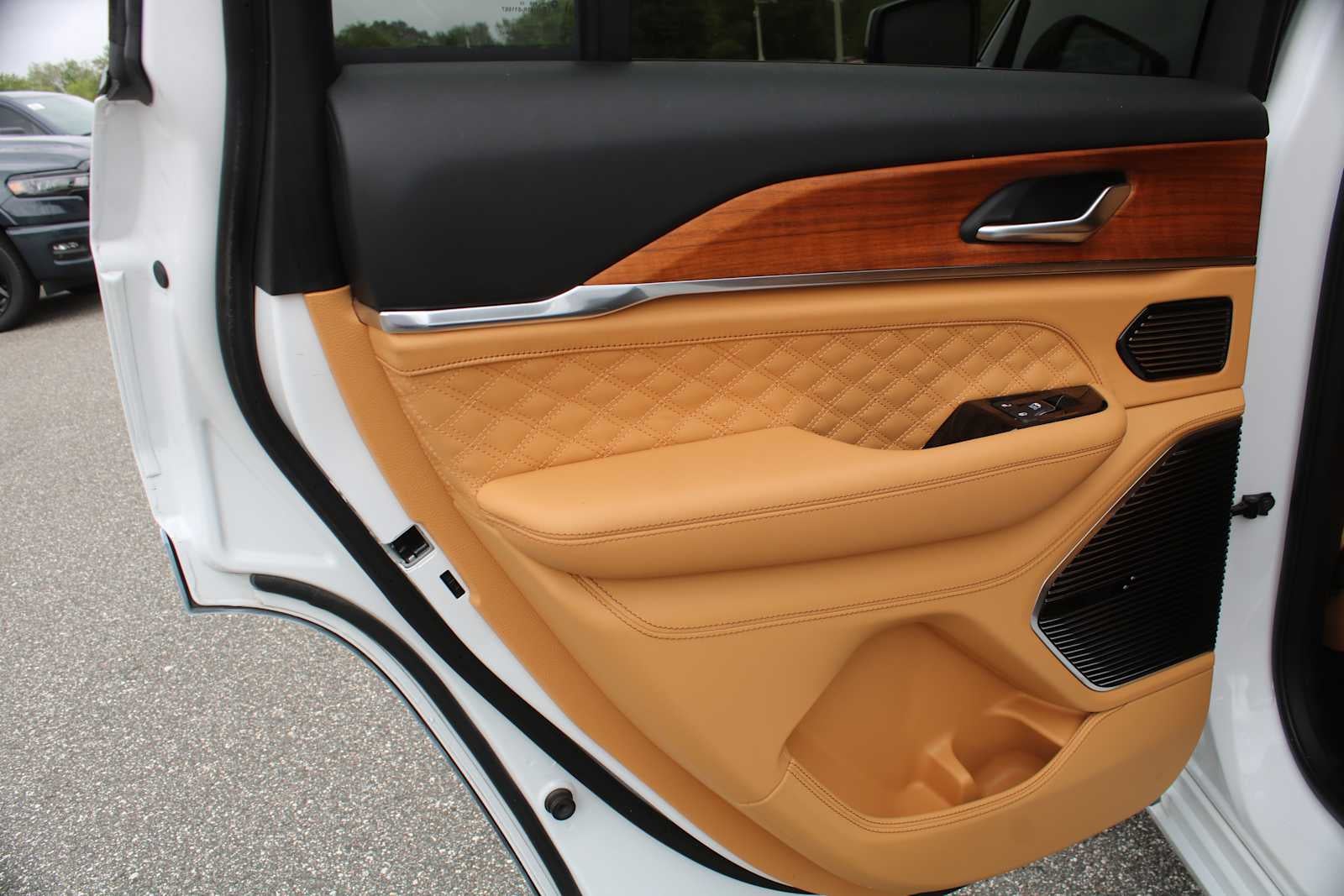 2023 Jeep Grand Cherokee 4xe Summit Reserve