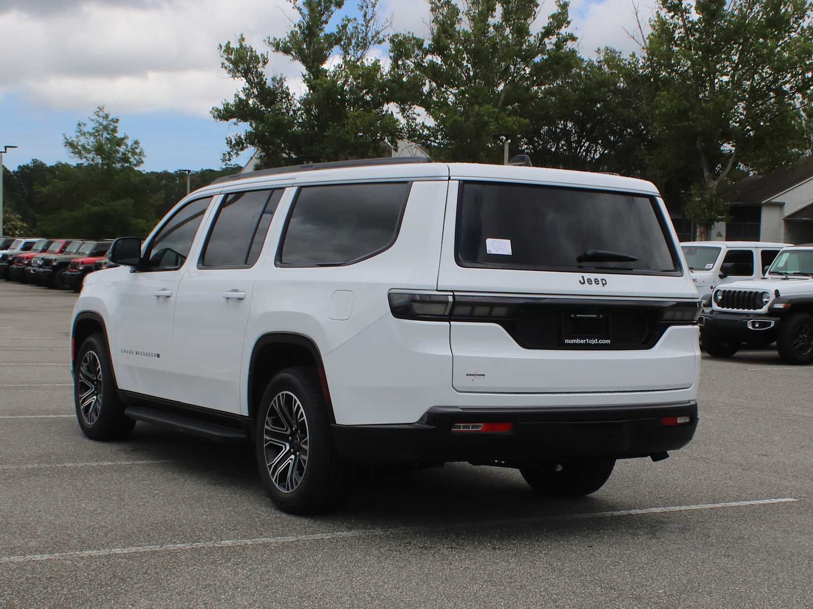 2026 Jeep Grand Wagoneer L 4x2