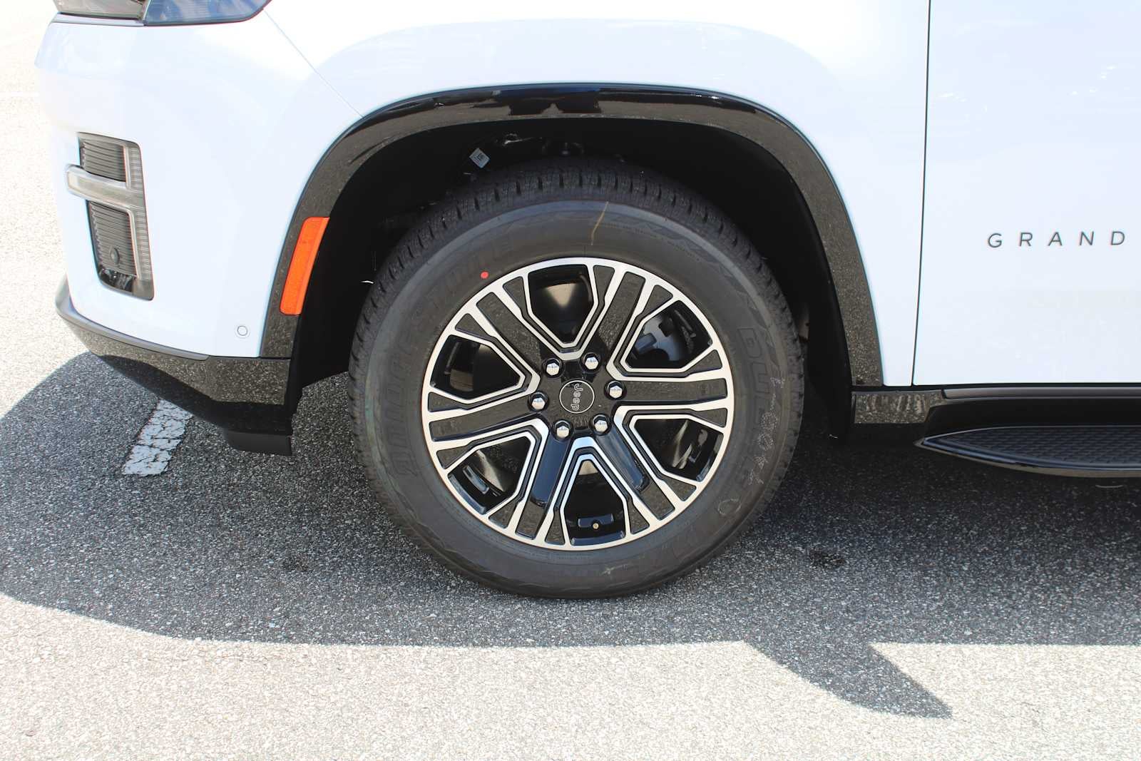 2026 Jeep Grand Wagoneer L 4x4