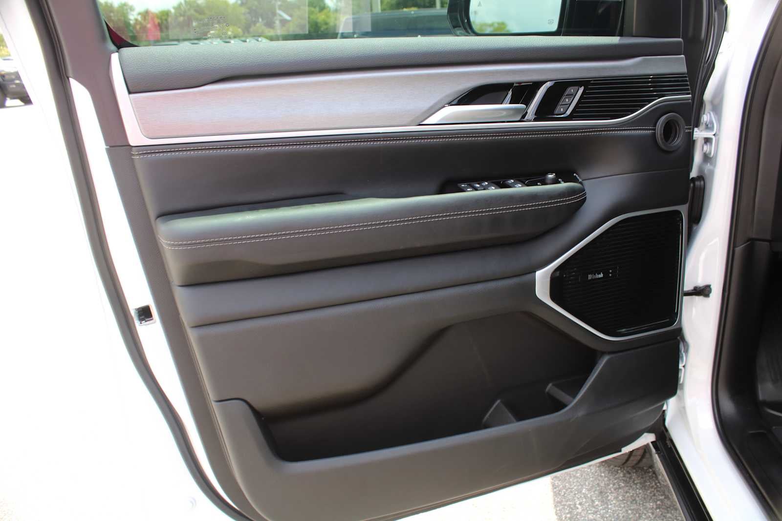 2026 Jeep Grand Wagoneer L Limited Altitude