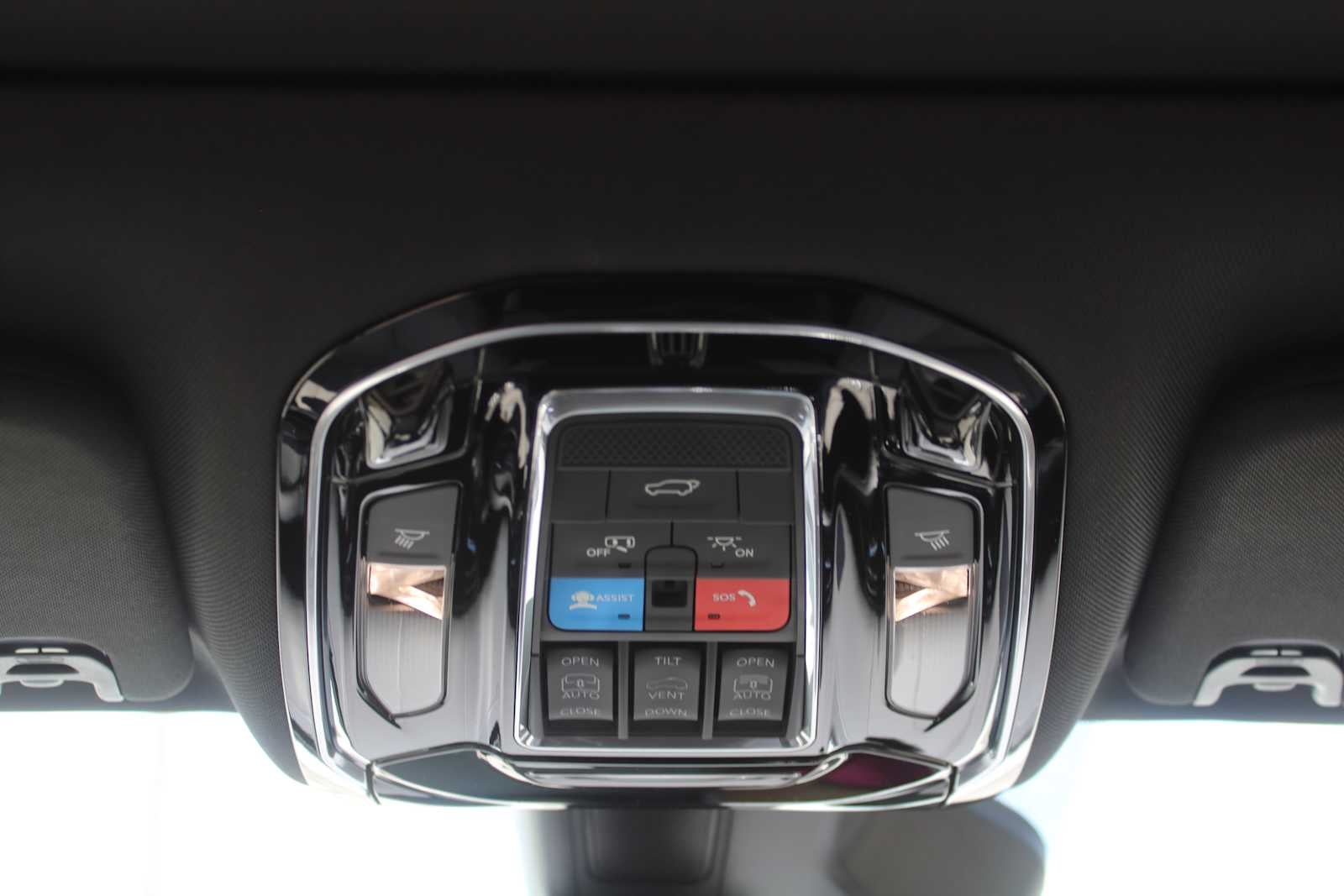 2026 Jeep Grand Wagoneer L Summit Obsidian