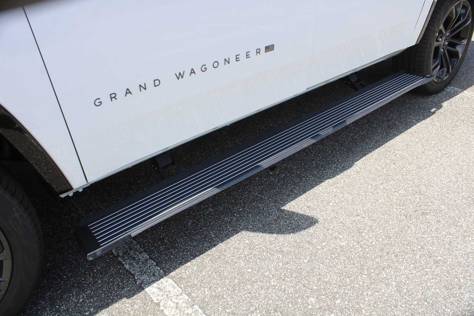 2026 Jeep Grand Wagoneer L Summit Obsidian