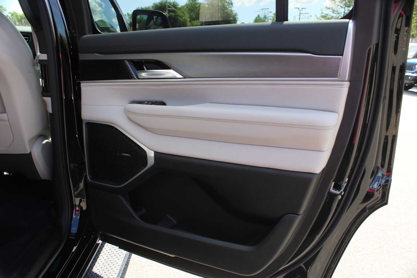 2026 Jeep Grand Wagoneer GRAND WAGONEER 4X2