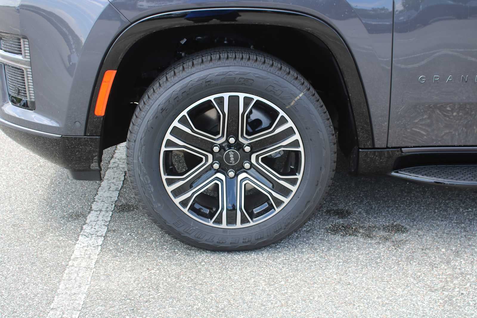 2026 Jeep Grand Wagoneer 4x2