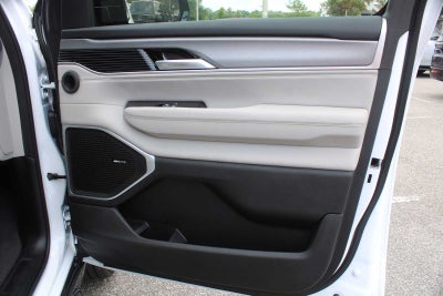 2026 Jeep Grand Wagoneer 4x2