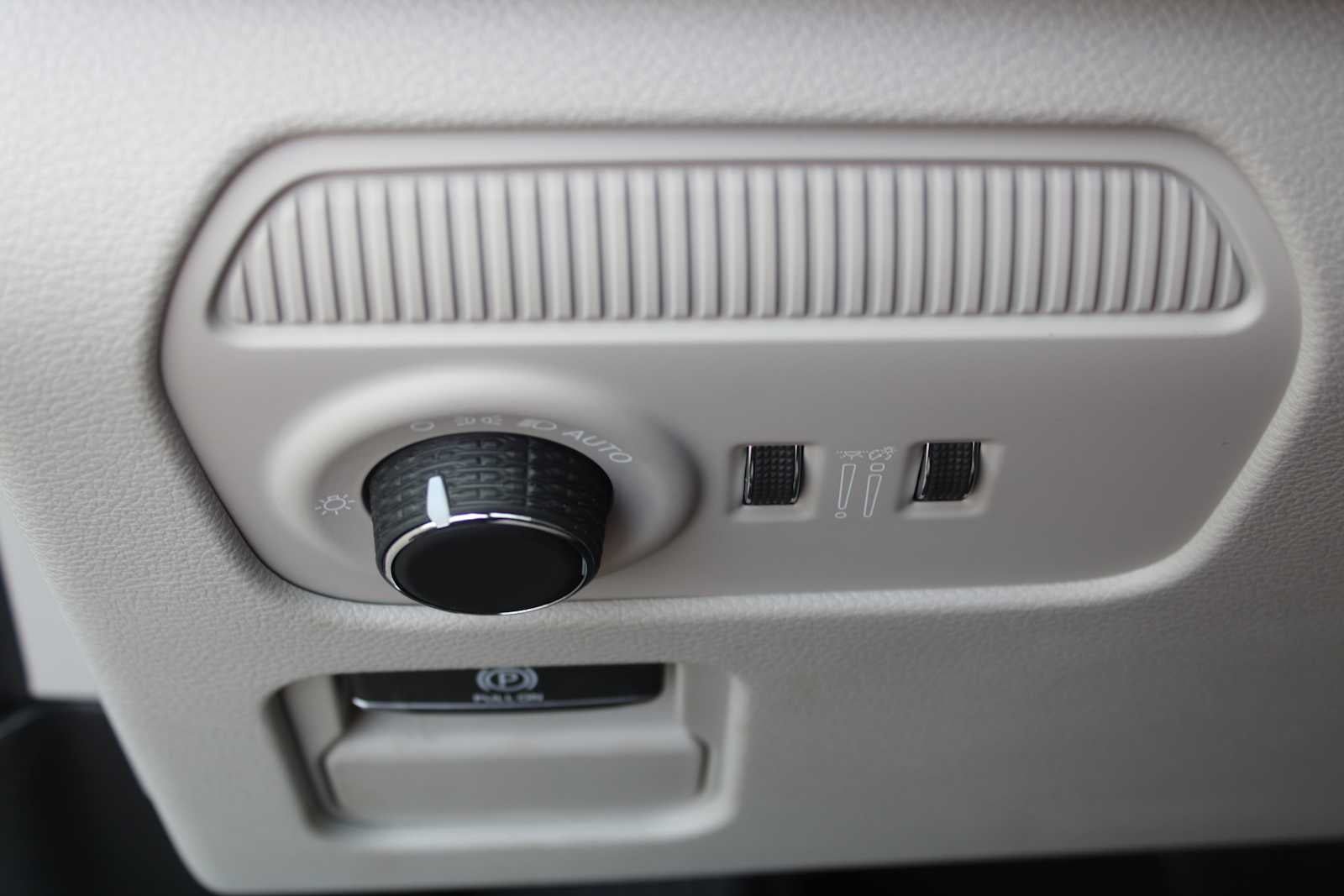 2026 Jeep Grand Wagoneer 4x2