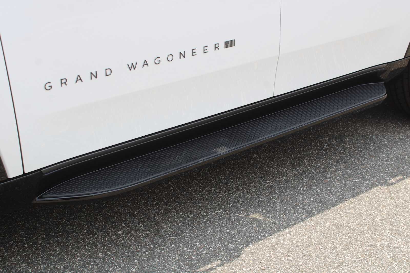 2026 Jeep Grand Wagoneer 4x2