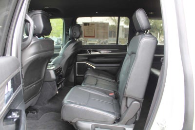 2022 Jeep Wagoneer Series II 4x2