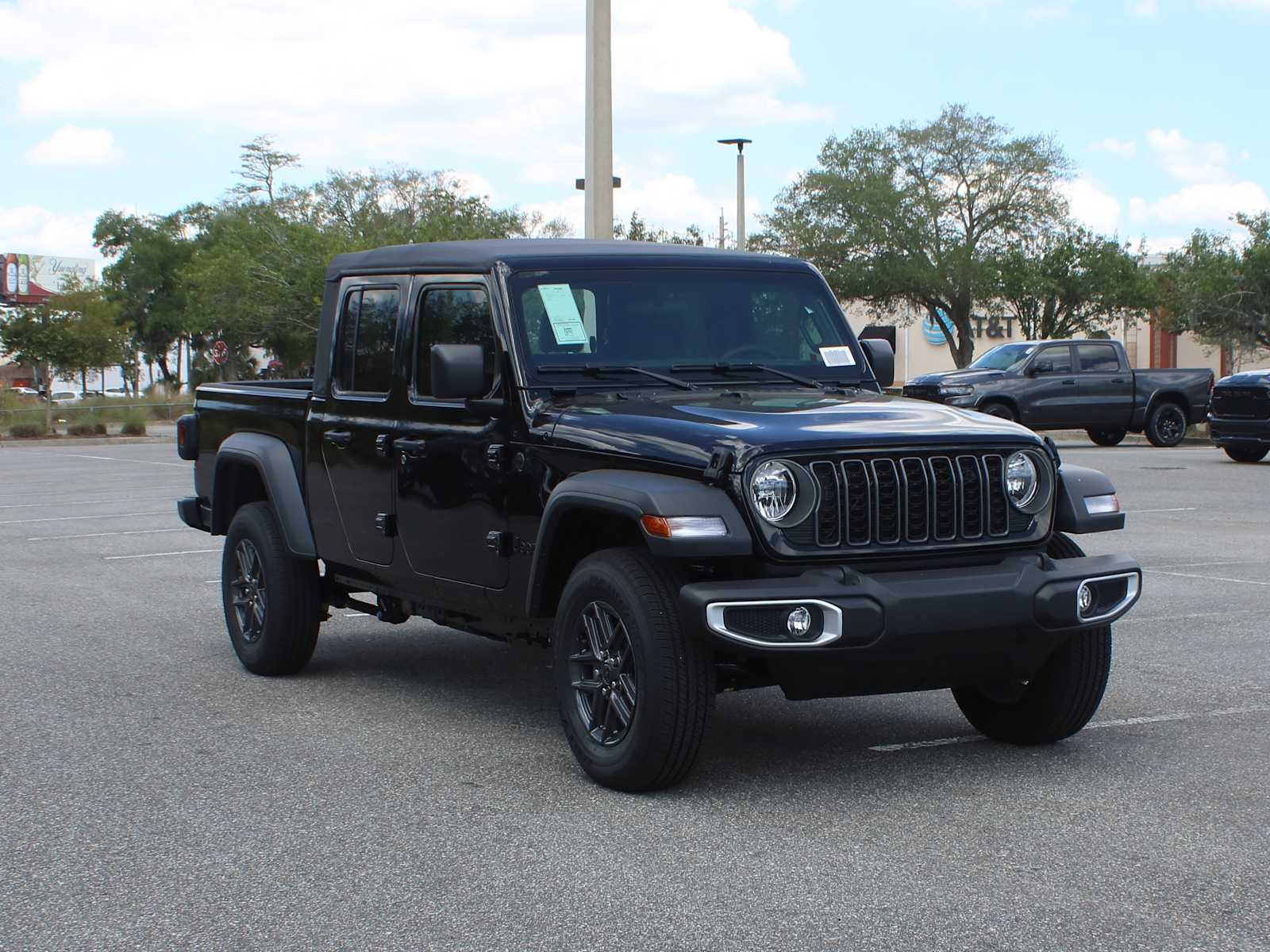 2026 Jeep Gladiator Sport