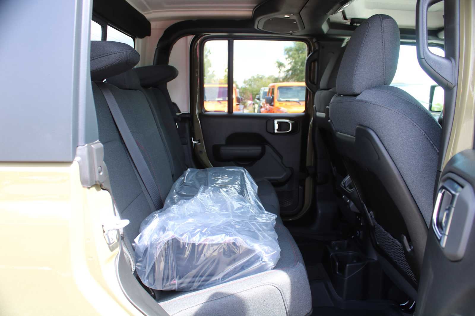 2025 Jeep Gladiator GLADIATOR RUBICON 4X4