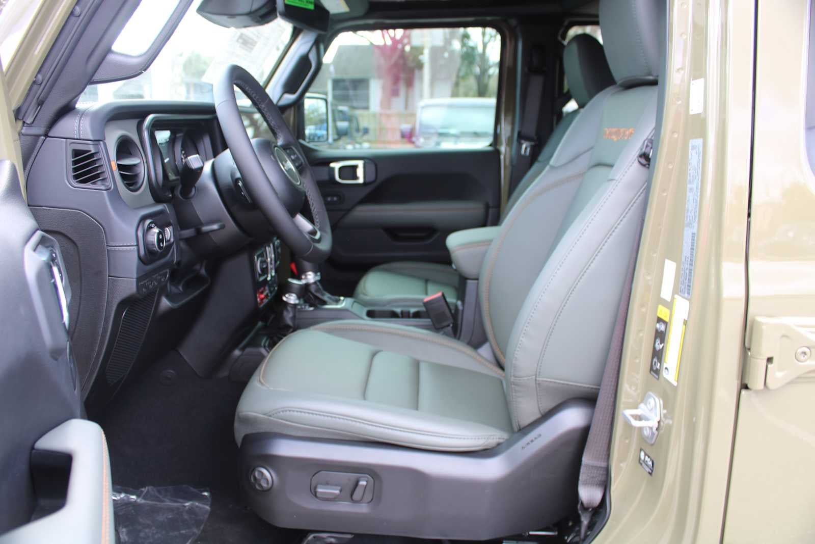 2026 Jeep Gladiator GLADIATOR MOJAVE X 4X4