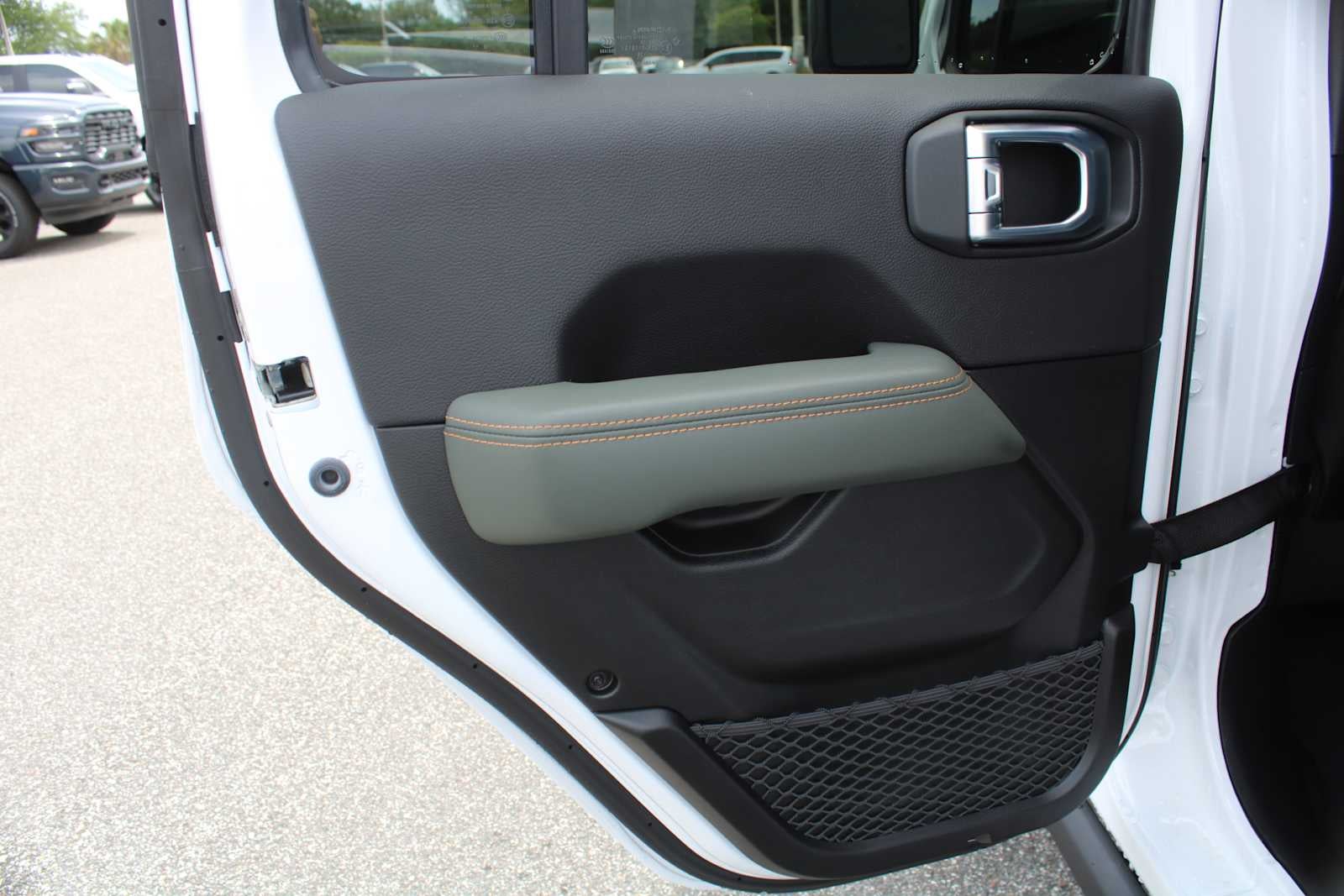 2026 Jeep Gladiator GLADIATOR MOJAVE X 4X4