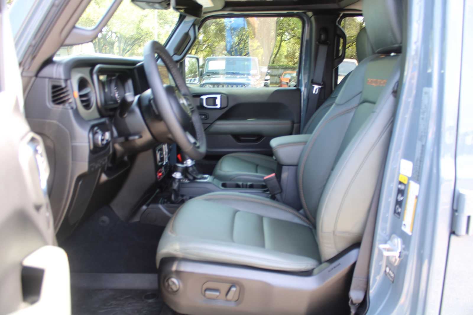 2025 Jeep Gladiator Mojave X