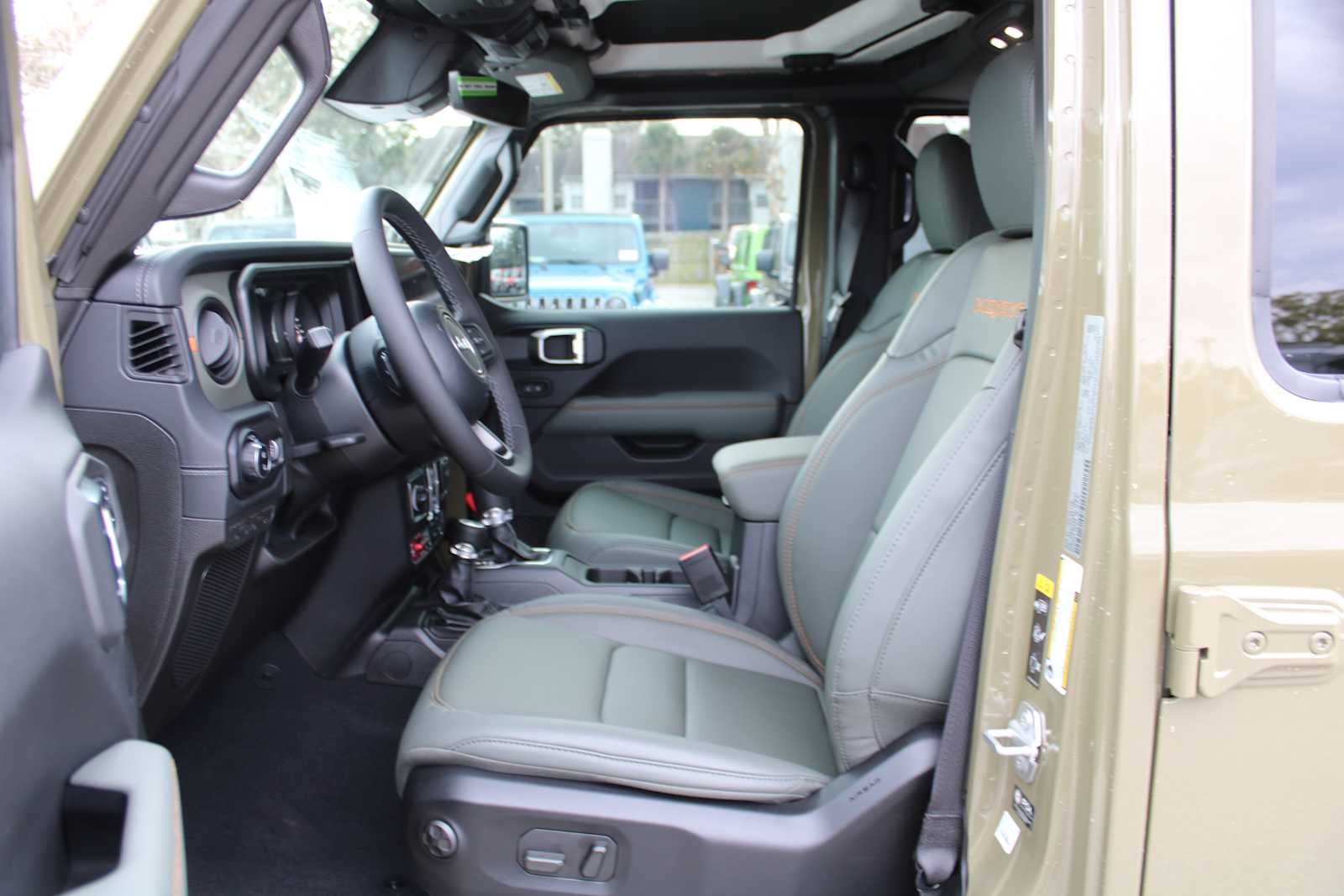 2026 Jeep Gladiator GLADIATOR MOJAVE X 4X4