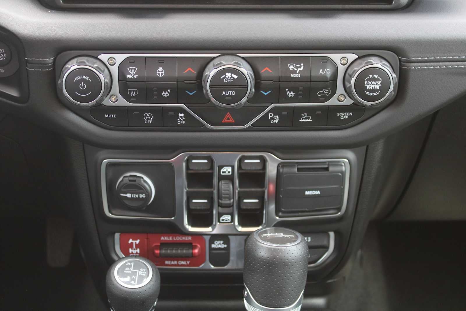 2025 Jeep Gladiator Mojave X