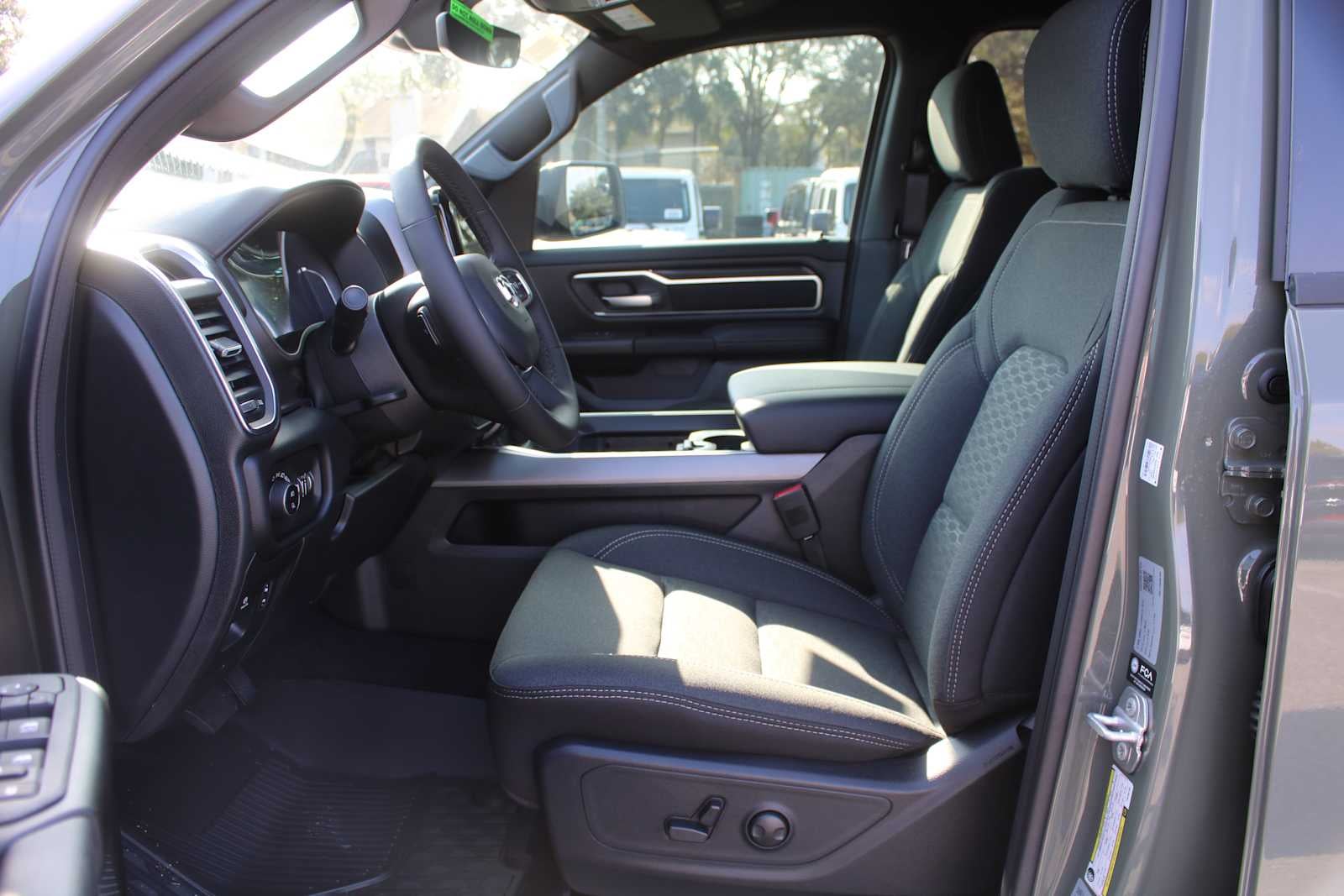 2026 RAM Ram 1500 RAM 1500 BIG HORN CREW CAB 4X2 5'7' BOX