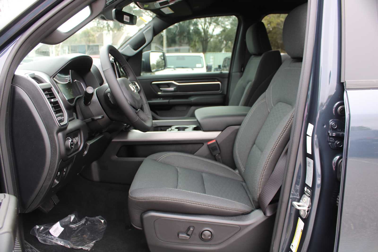 2026 RAM Ram 1500 RAM 1500 BIG HORN CREW CAB 4X2 5'7' BOX